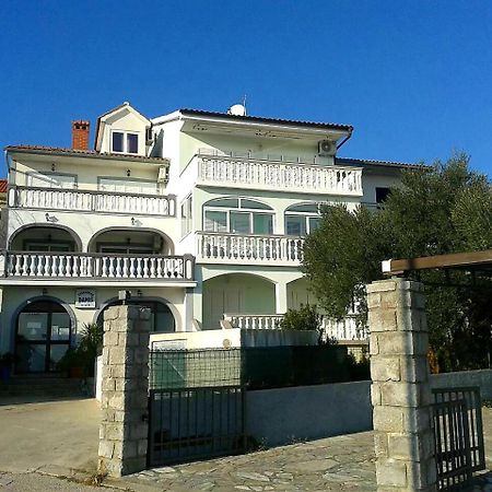 Apartmani Djurda Krk Town Exterior photo