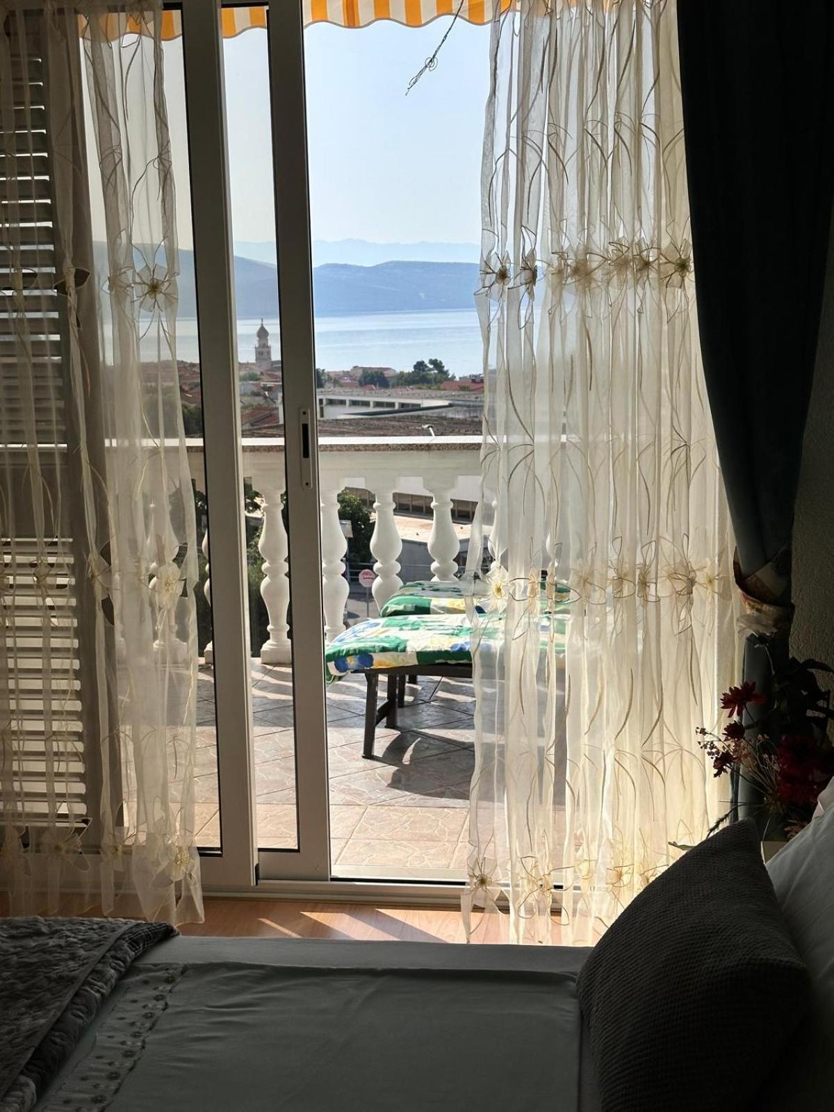Apartmani Djurda Krk Town Exterior photo