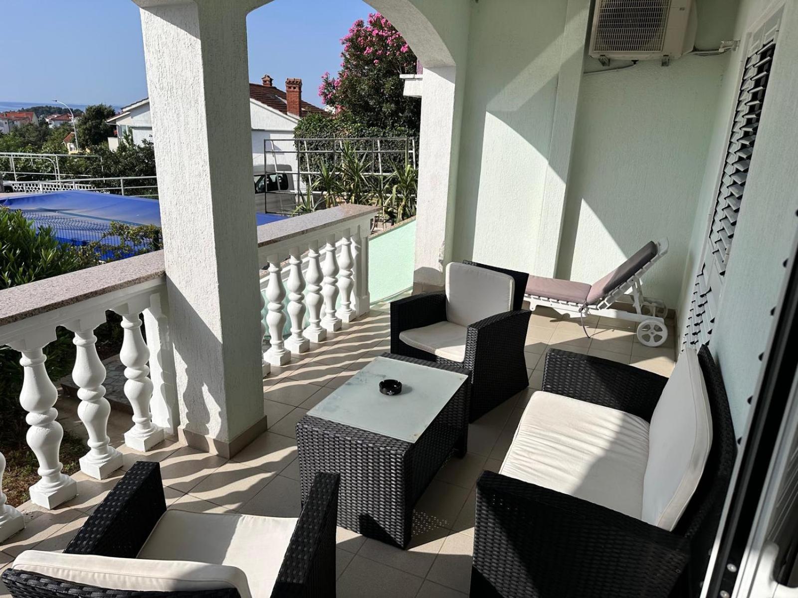 Apartmani Djurda Krk Town Exterior photo